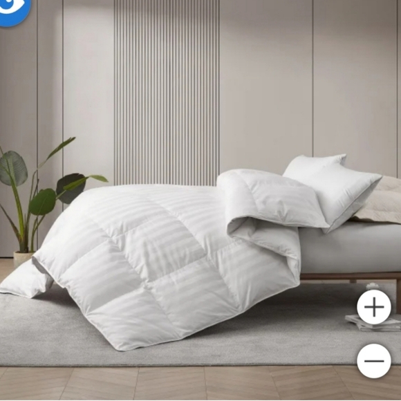 Hotel Grand White Down Comforter, new - Picture 8 of 12